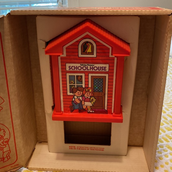 Vintage Mattel Preschool Talking Pictures Schoolhouse in original box with price - Picture 5 of 16